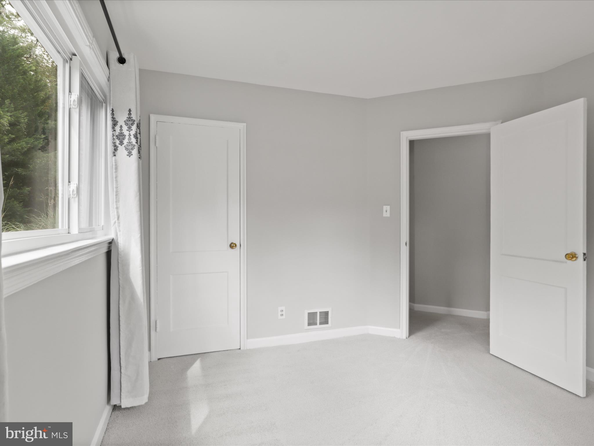 7533 Hollindale Court Alexandria, VA 22306 - Photo 27 of 78 a view of an empty room