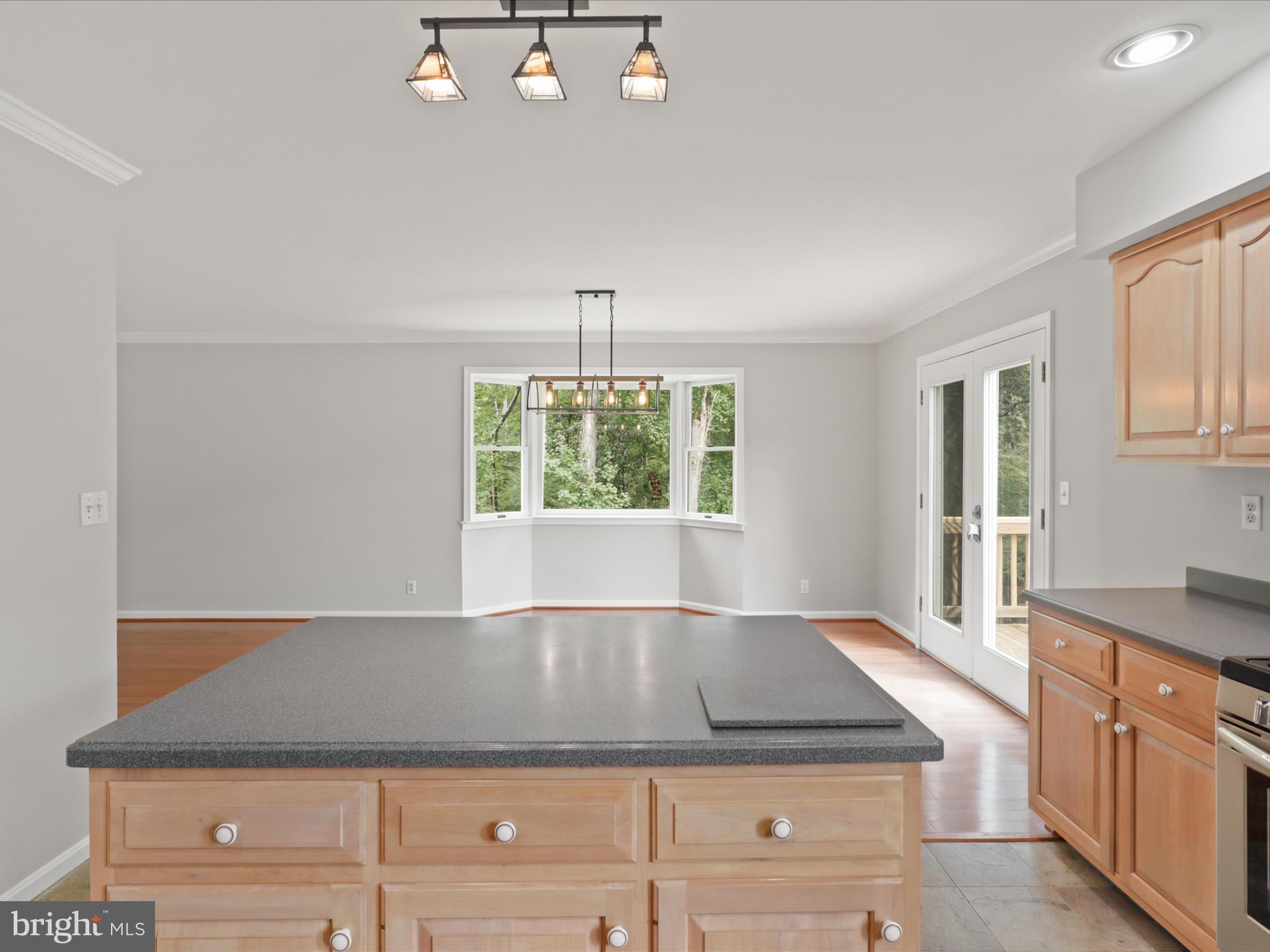 7533 Hollindale Court Alexandria, VA 22306 - Photo 44 of 78 Center island