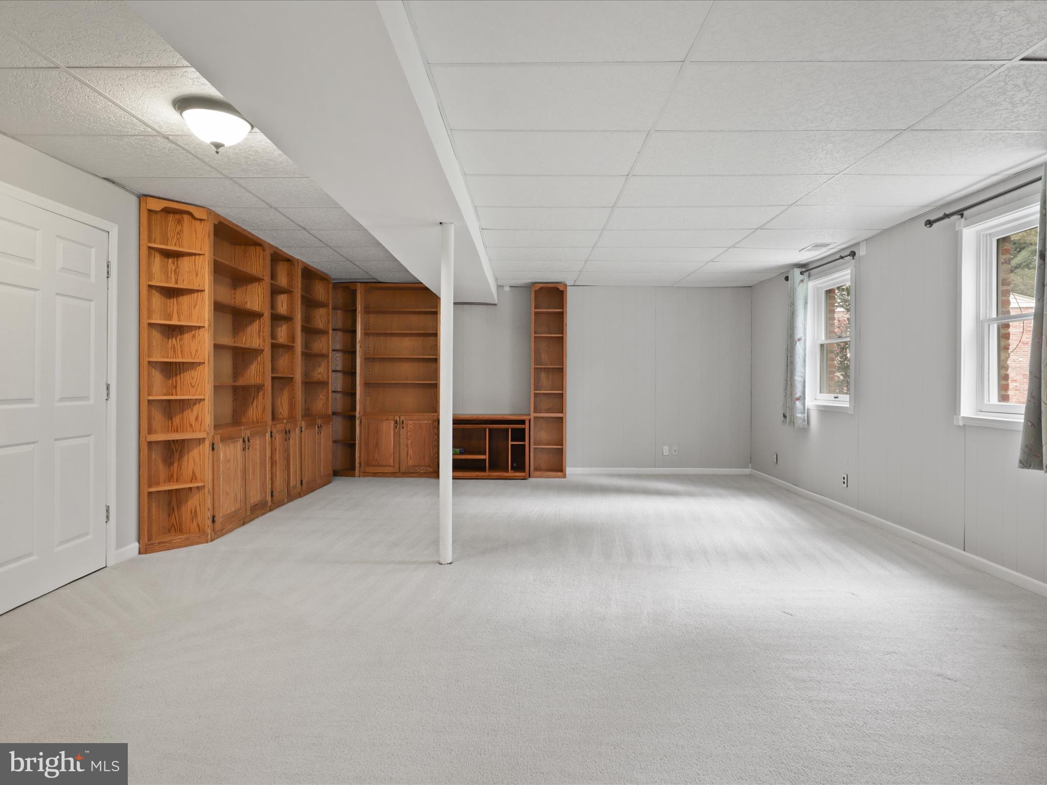 7533 Hollindale Court Alexandria, VA 22306 - Photo 45 of 78 a view of an empty room with closet and garage