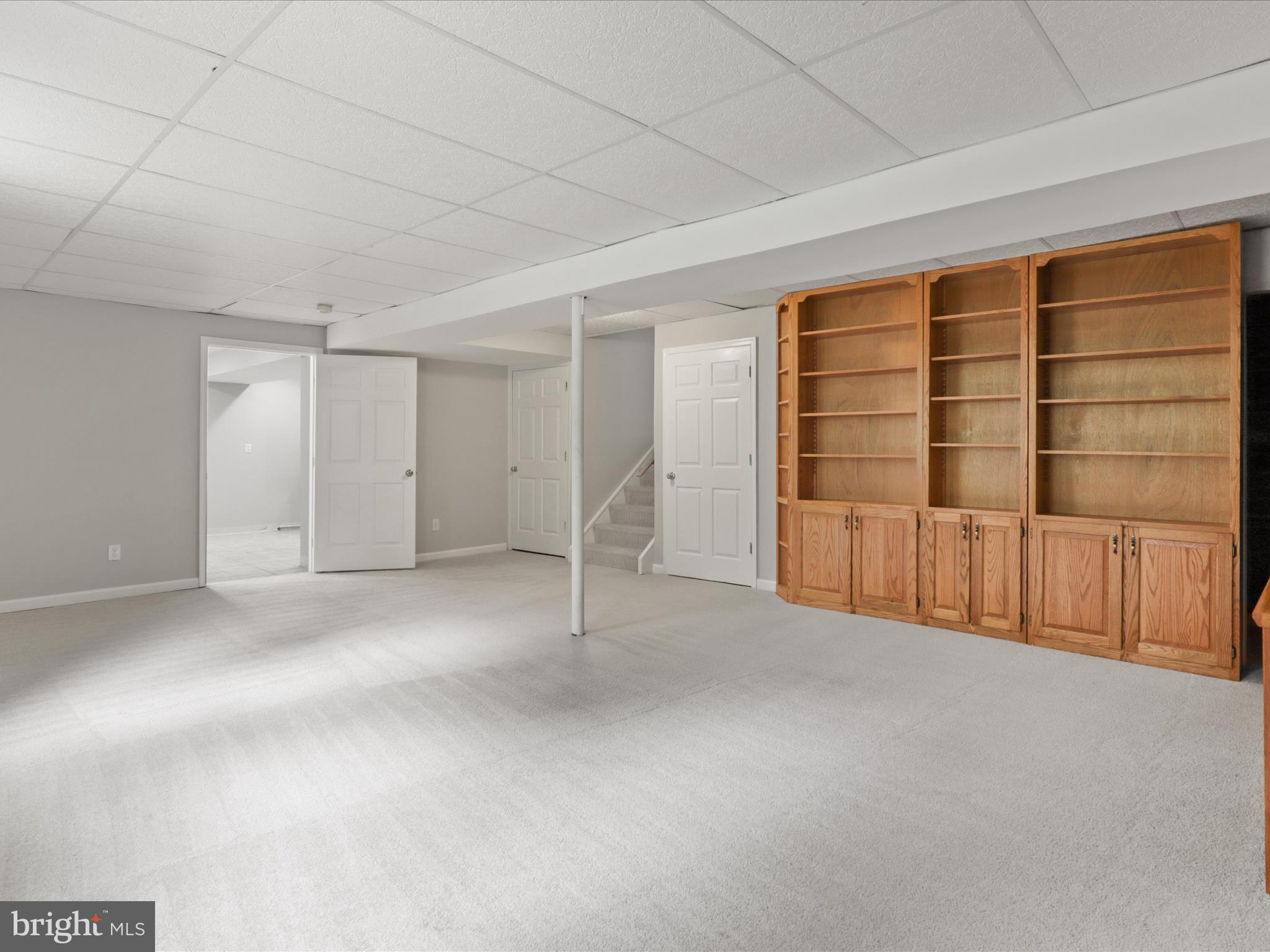 7533 Hollindale Court Alexandria, VA 22306 - Photo 47 of 78 a view of an empty room with a window