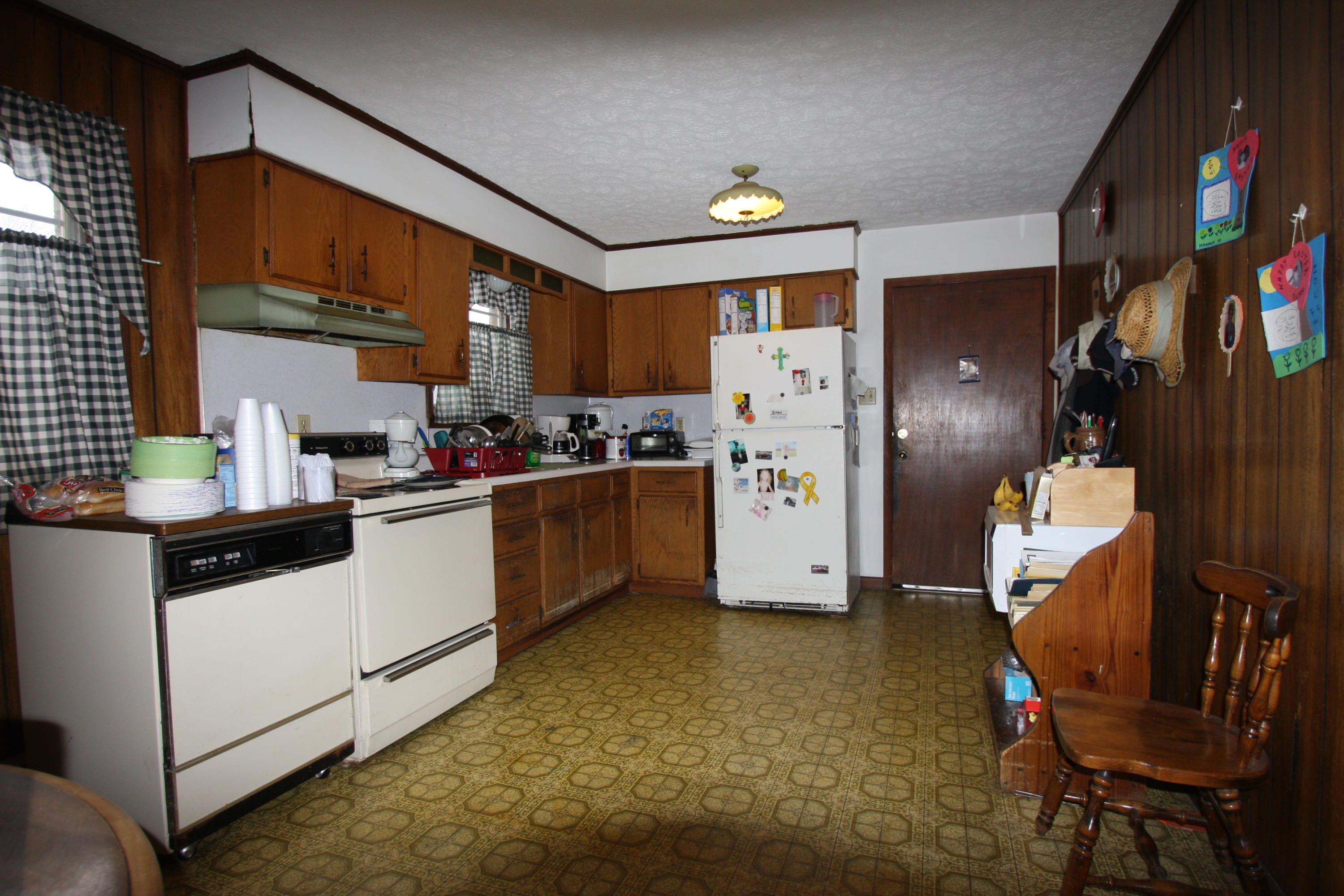 671 Hugh Jones Road Sunbright, TN 37872 - Photo 4 of 7 Kitchen