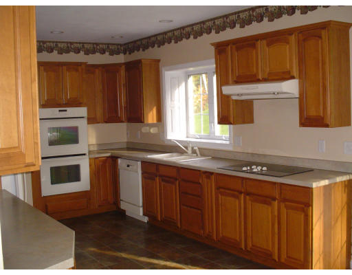 270 Wallace Hill Road Townsend, MA 01469 - Photo 8 of 18 Gallery Image 8