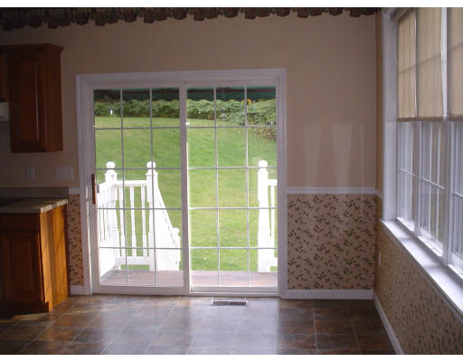 270 Wallace Hill Road Townsend, MA 01469 - Photo 9 of 18 Gallery Image 9