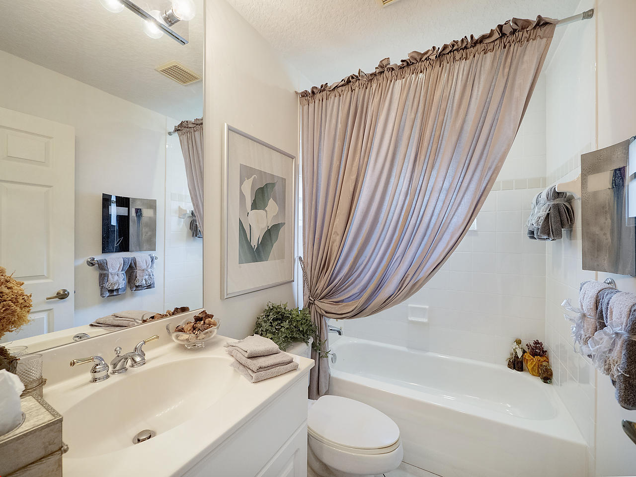 7044 Falls Road East Boynton Beach, FL 33437 - Photo 16 of 22 Second Bath