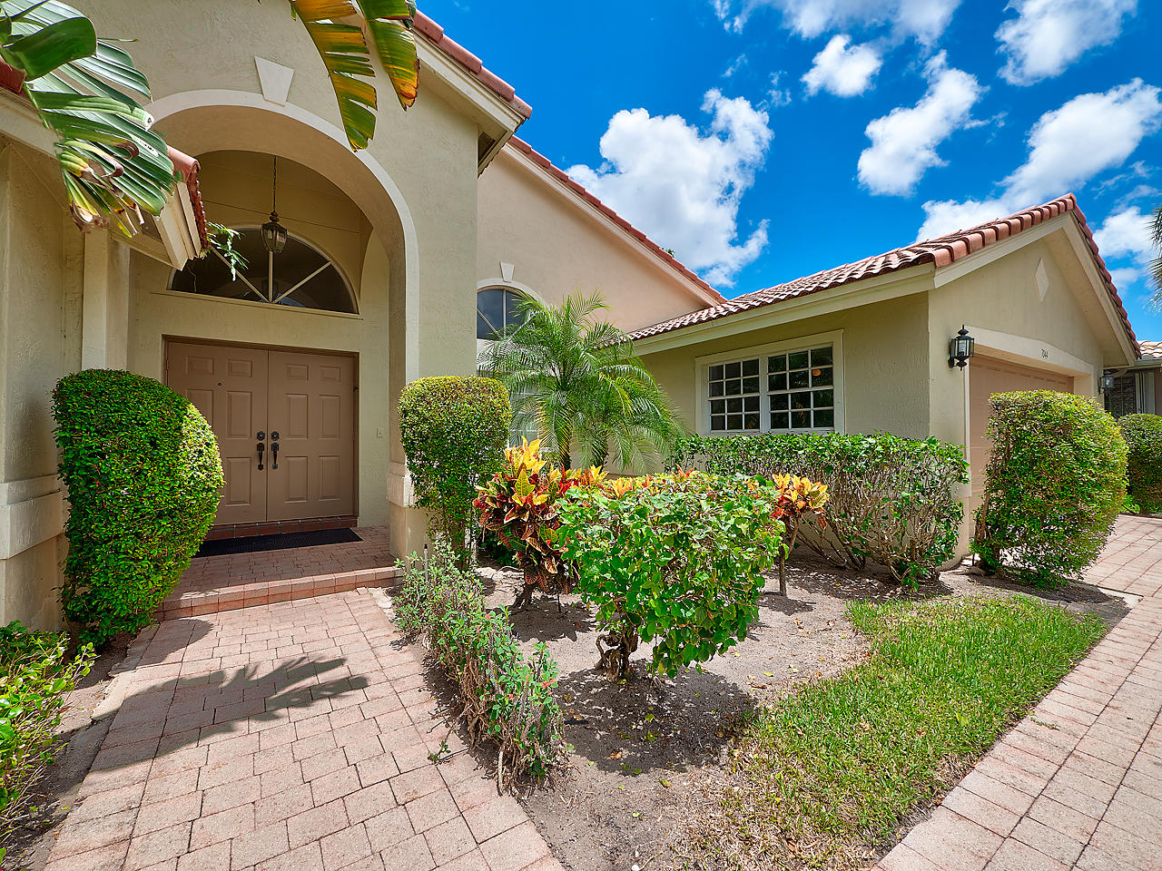 7044 Falls Road East Boynton Beach, FL 33437 - Photo 2 of 22 Entry
