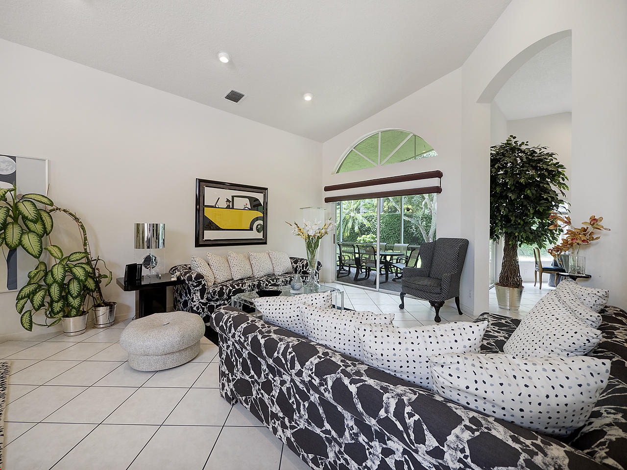 7044 Falls Road East Boynton Beach, FL 33437 - Photo 4 of 22 Living Room