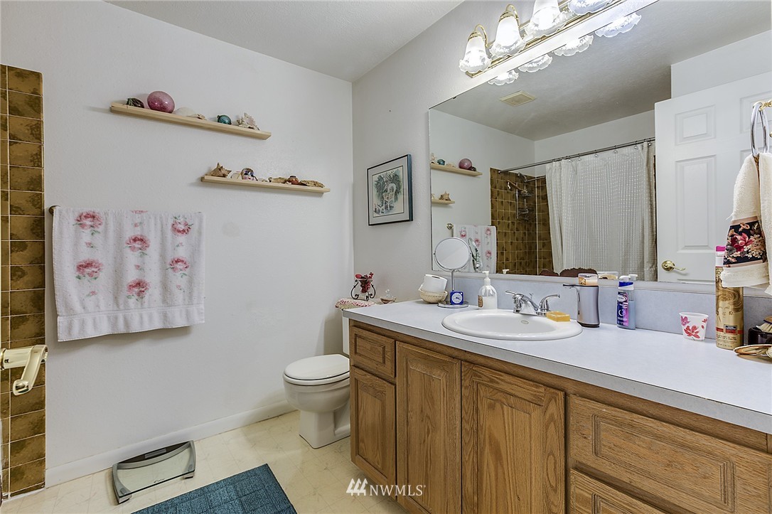 16805 Southeast 144th Street Renton, WA 98059 - Photo 12 of 20 Gallery Image 12