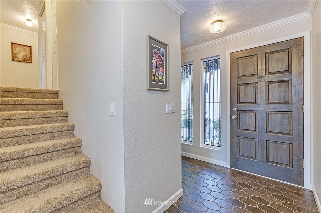 16805 Southeast 144th Street Renton, WA 98059 - Photo 3 of 20 Gallery Image 3