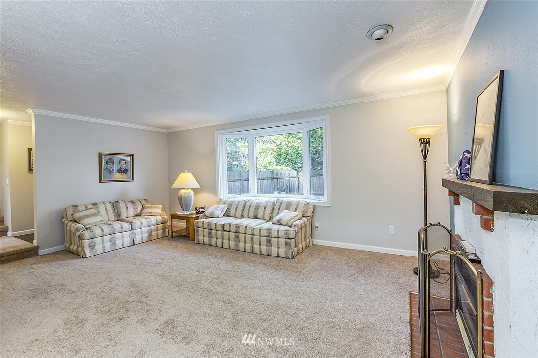 16805 Southeast 144th Street Renton, WA 98059 - Photo 5 of 20 Gallery Image 5