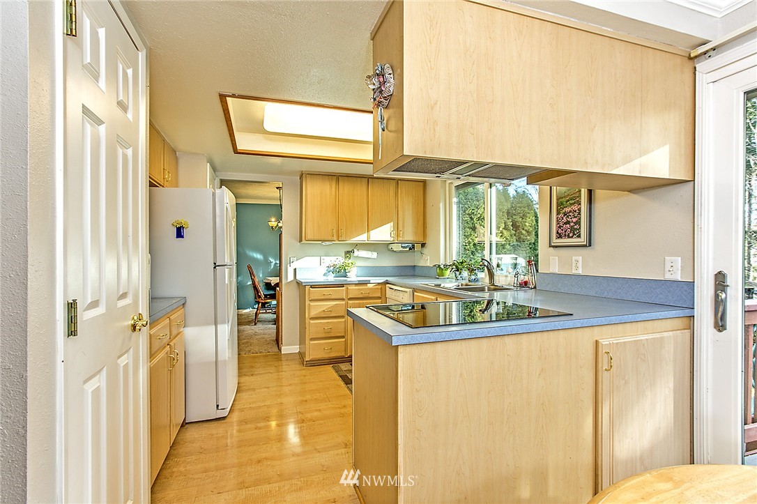 16805 Southeast 144th Street Renton, WA 98059 - Photo 7 of 20 Gallery Image 7