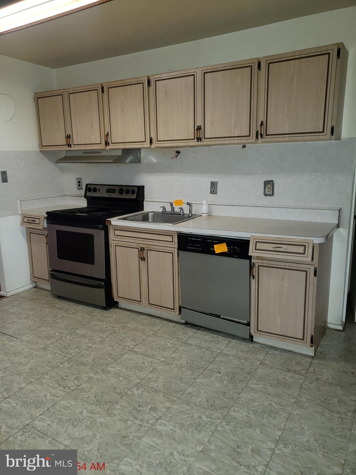 1740 Ellinwood Road Baltimore, MD 21237 - Photo 4 of 17 Kitchen