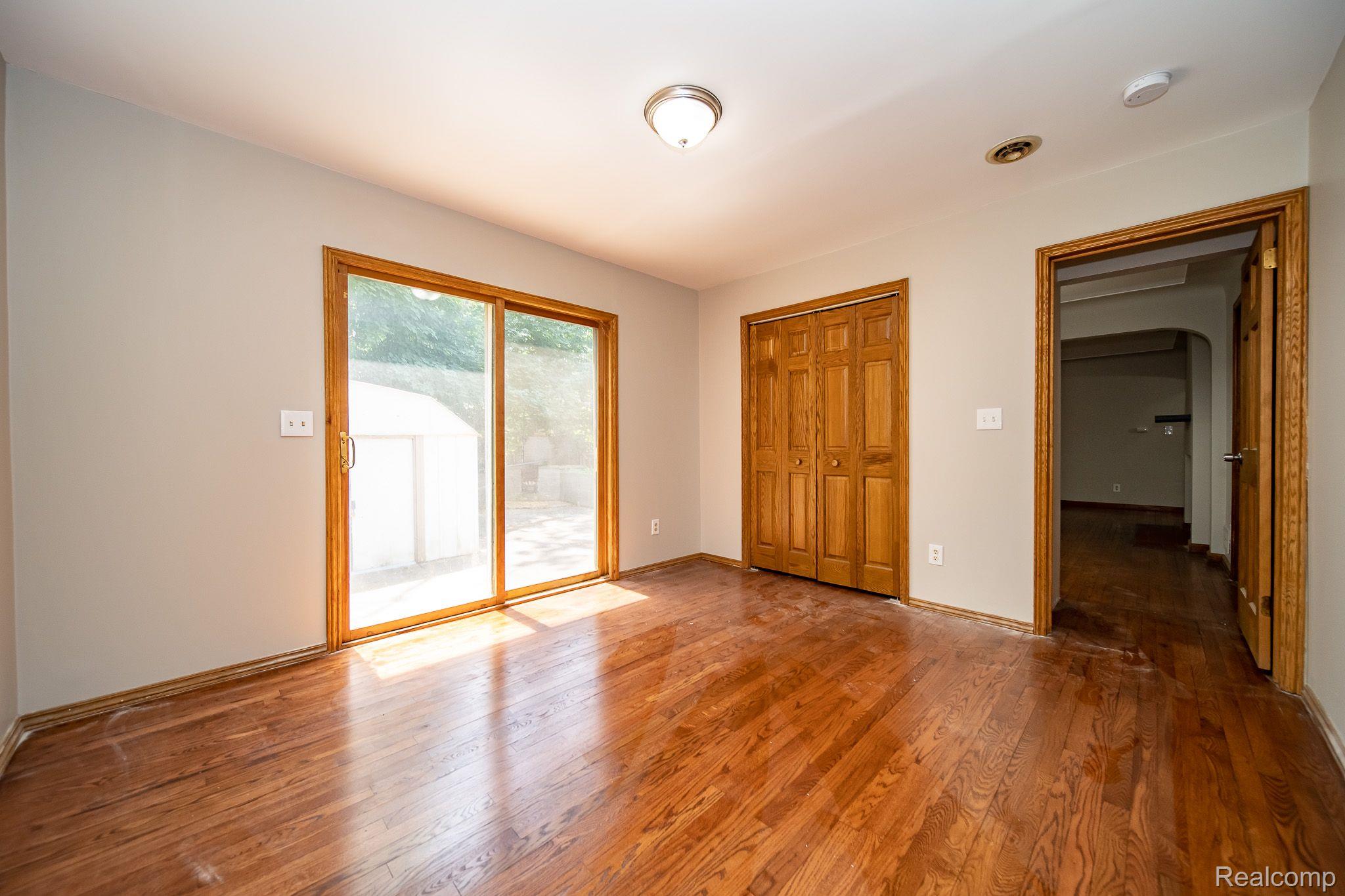 20954 Greenview Road Southfield, MI 48075 - Photo 19 of 55 Gallery Image 19
