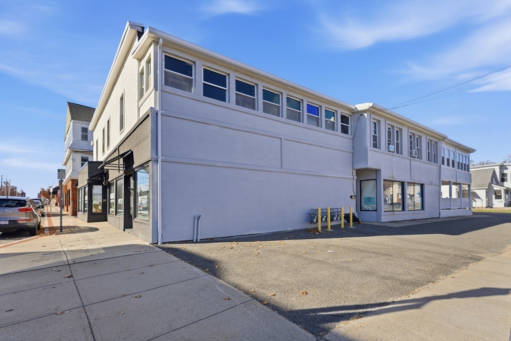 287 East Street Ludlow, MA 01056 - Photo 17 of 42 a front view of a building