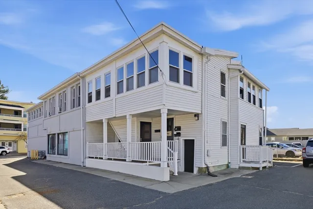 $2,000,000 | 287 East Street, Ludlow, MA 01056
