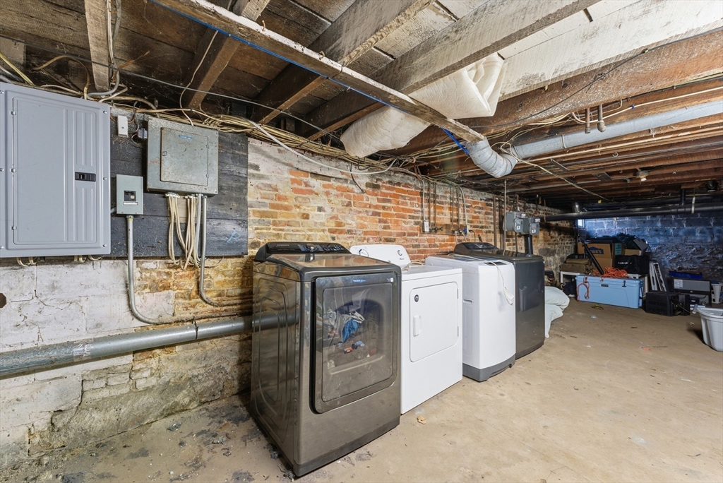 287 East Street Ludlow, MA 01056 - Photo 39 of 42 a utility room with dryer and washer