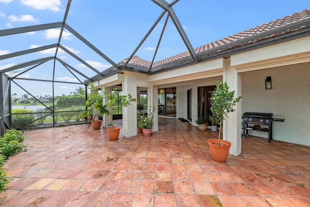 a view of a house with porch and sitting area