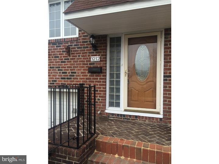 3212 Holly Road Philadelphia, PA 19154 - Photo 2 of 13 Exterior Front