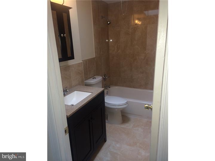 3212 Holly Road Philadelphia, PA 19154 - Photo 8 of 13 Bathroom