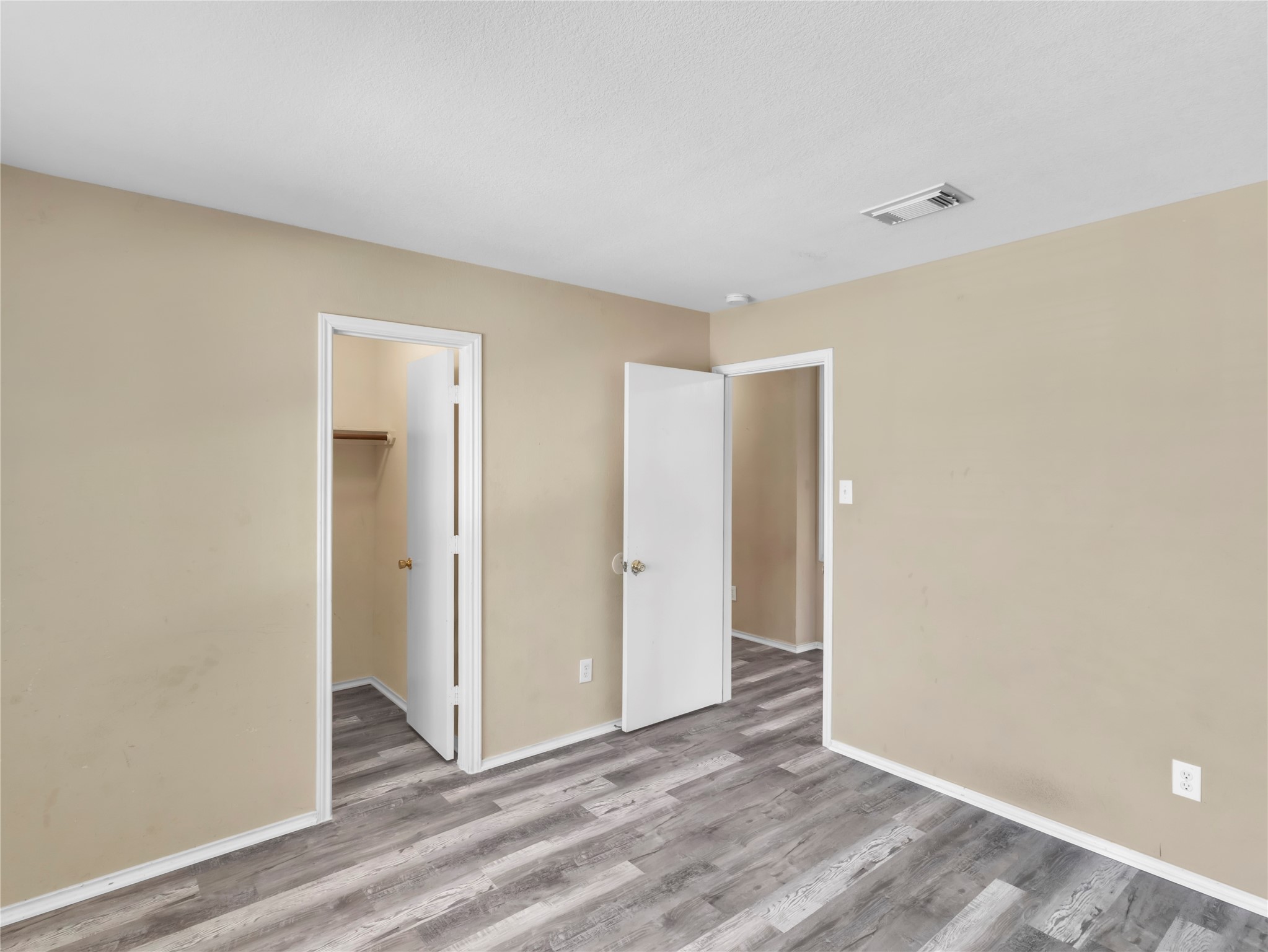 12830 Windy Summer Lane Houston, TX 77044 - Photo 24 of 33 Bedroom 1