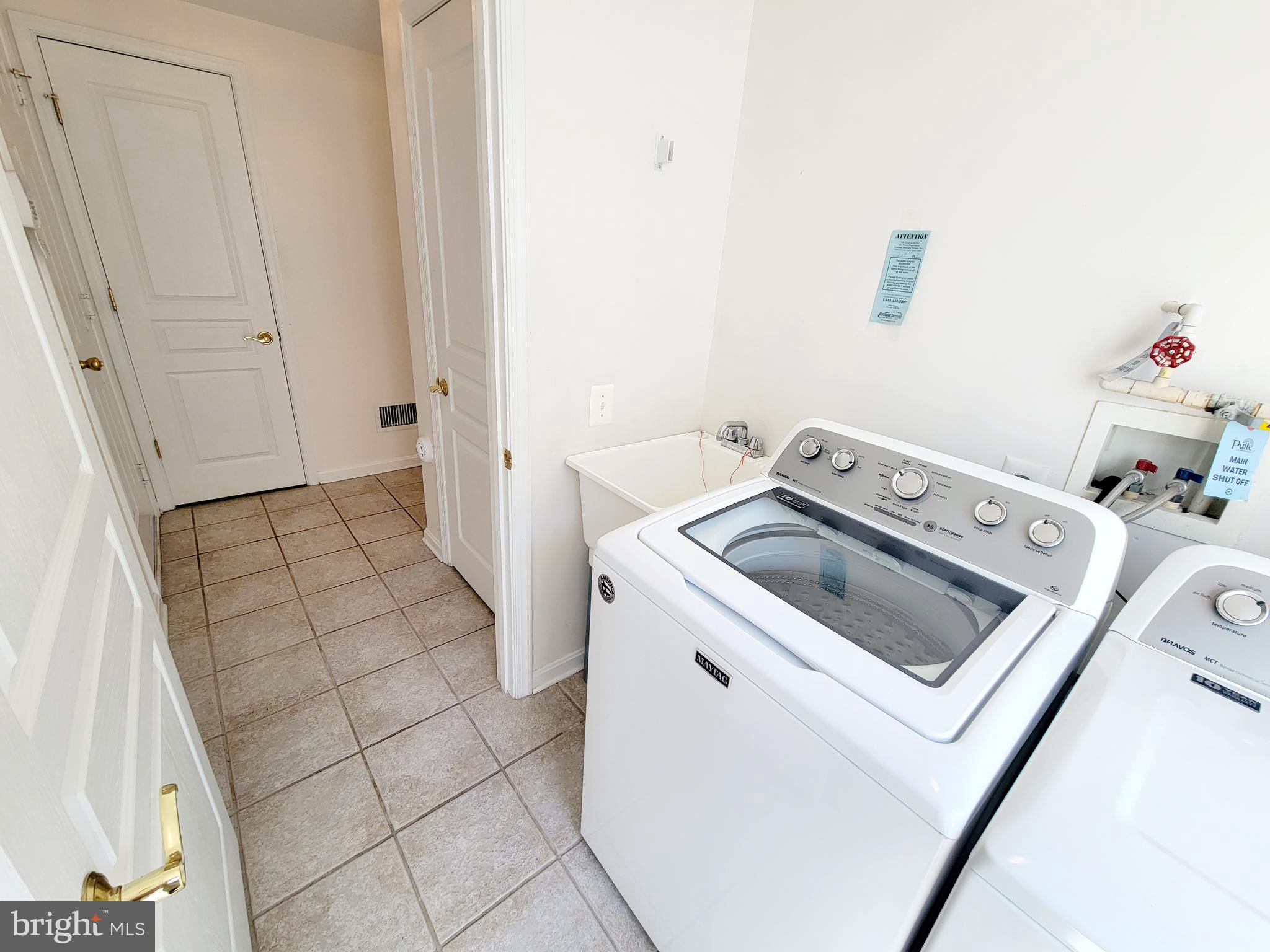 30 Pennington Court Riverside, NJ 08075 - Photo 49 of 95 with utility sink