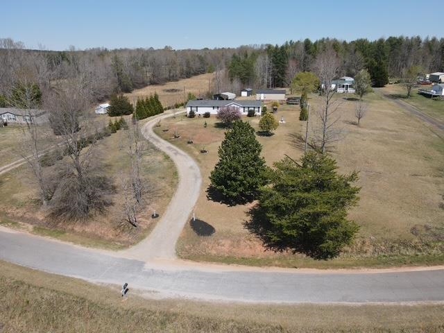391 Monroe Bruce Farm Road Campobello, SC 29322 - Photo 3 of 40