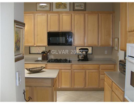 491 Edgefield Ridge Place Henderson, NV 89012 - Photo 6 of 18 Kitchen.