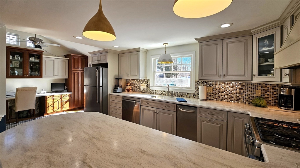 84 Cameron Road Norwood, MA 02062 - Photo 7 of 36 Gallery Image 7