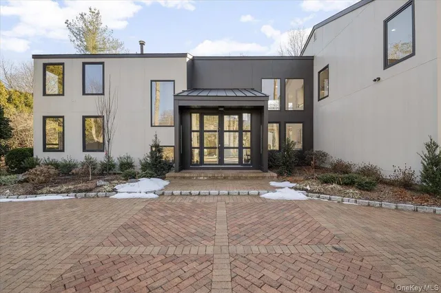 $2,888,000 | 26 Windemere Way, Woodbury, NY 11797