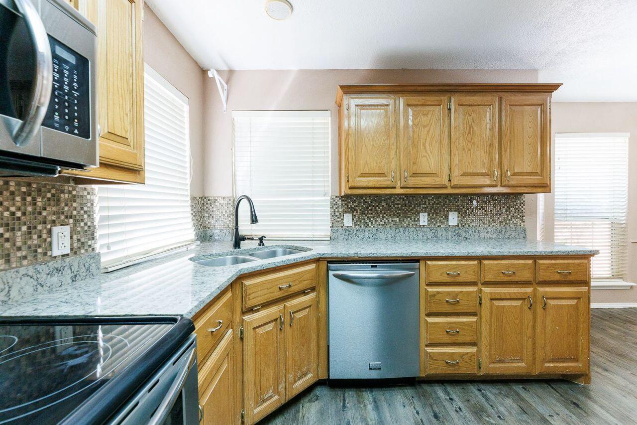 5903 70th Street Lubbock, TX 79424 - Photo 13 of 28 5903 70-13