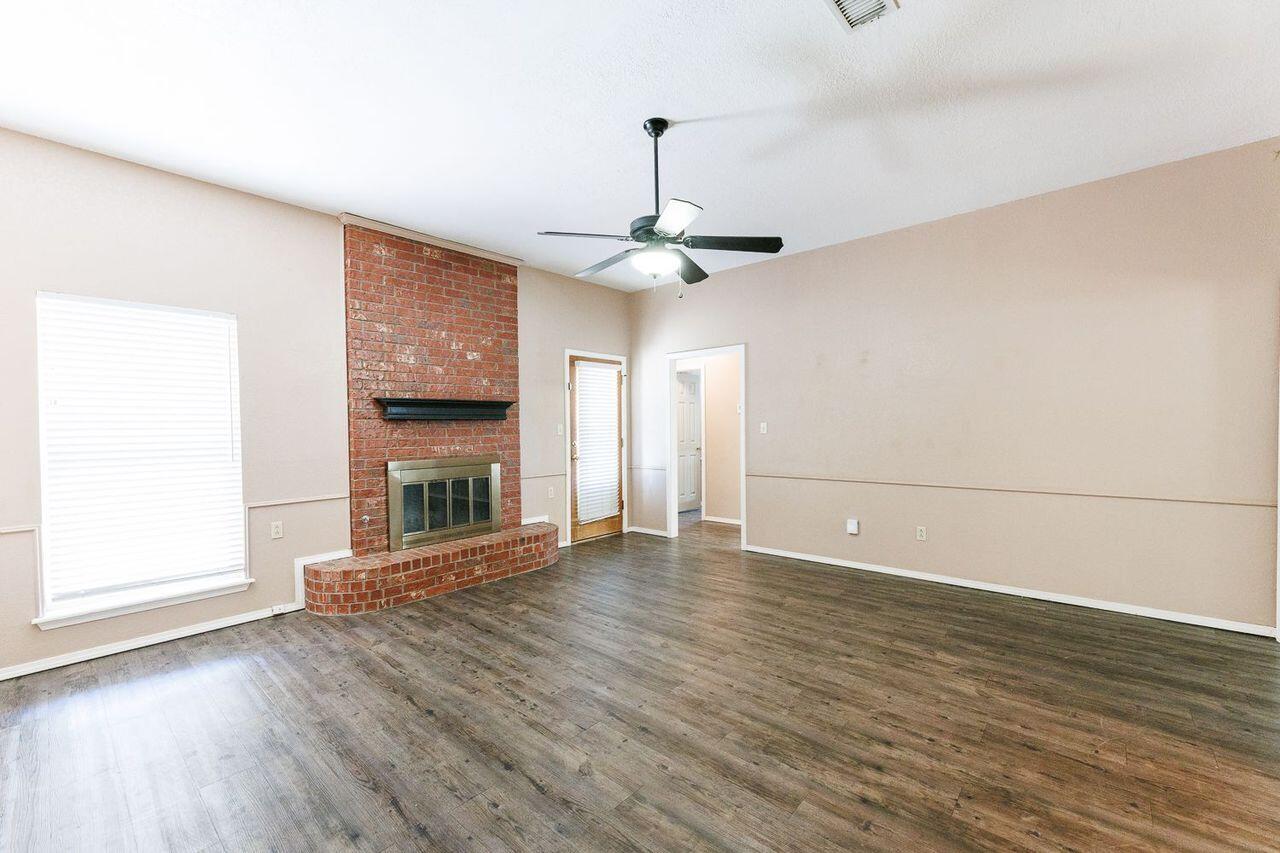 5903 70th Street Lubbock, TX 79424 - Photo 5 of 28 5903 70-5