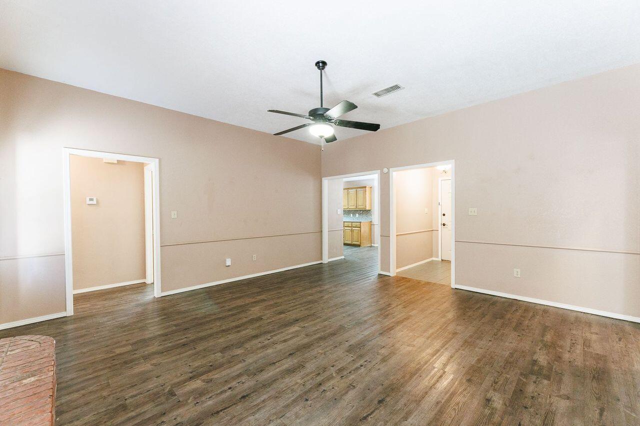 5903 70th Street Lubbock, TX 79424 - Photo 6 of 28 5903 70-6