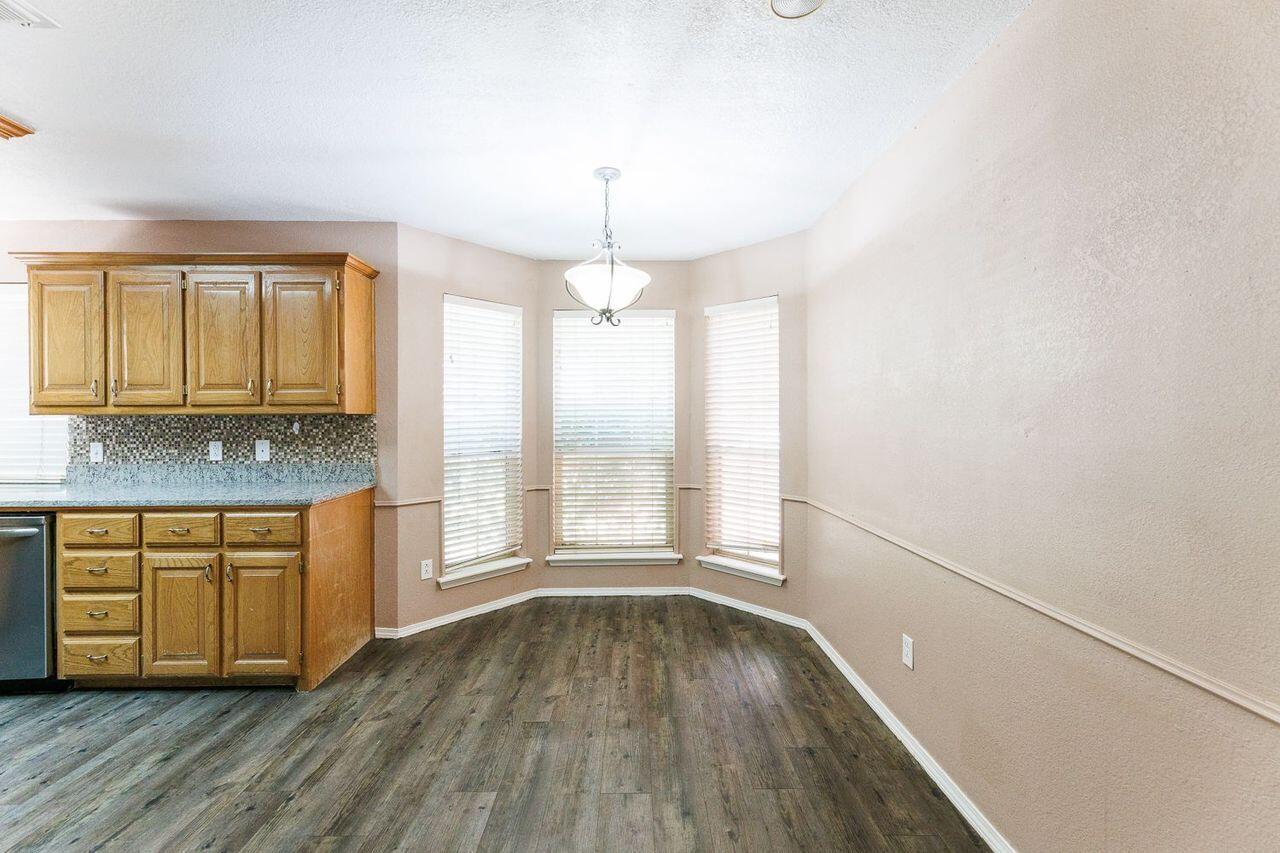 5903 70th Street Lubbock, TX 79424 - Photo 7 of 28 5903 70-7