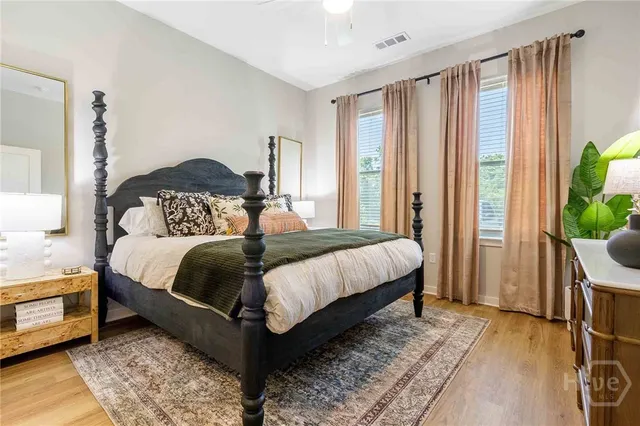 $2,380 | 1150 East Perry Lane, Unit B4, Savannah, GA 31401