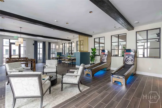 $2,380 | 1150 East Perry Lane, Unit B4, Savannah, GA 31401