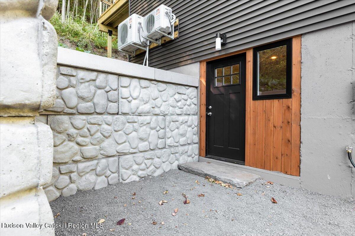 711 Vedder Mountain Road Catskill, NY 12414 - Photo 27 of 30 27-Entryway