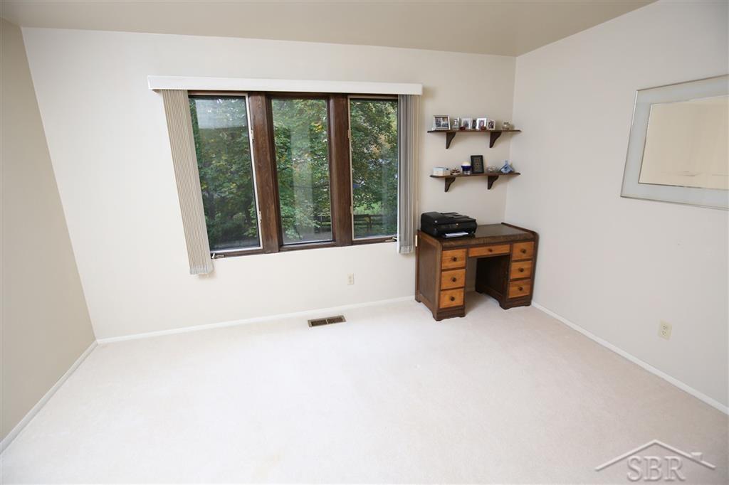 203 Hunters Ridge Midland, MI 48640 - Photo 17 of 31 31398974-16.JPG
