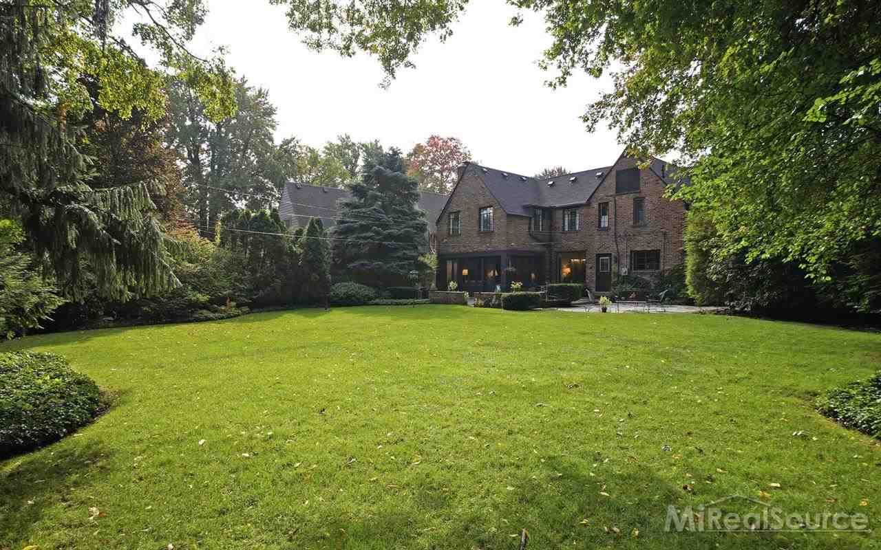 126 Moran Road Grosse Pointe Farms, MI 48236 - Photo 12 of 29