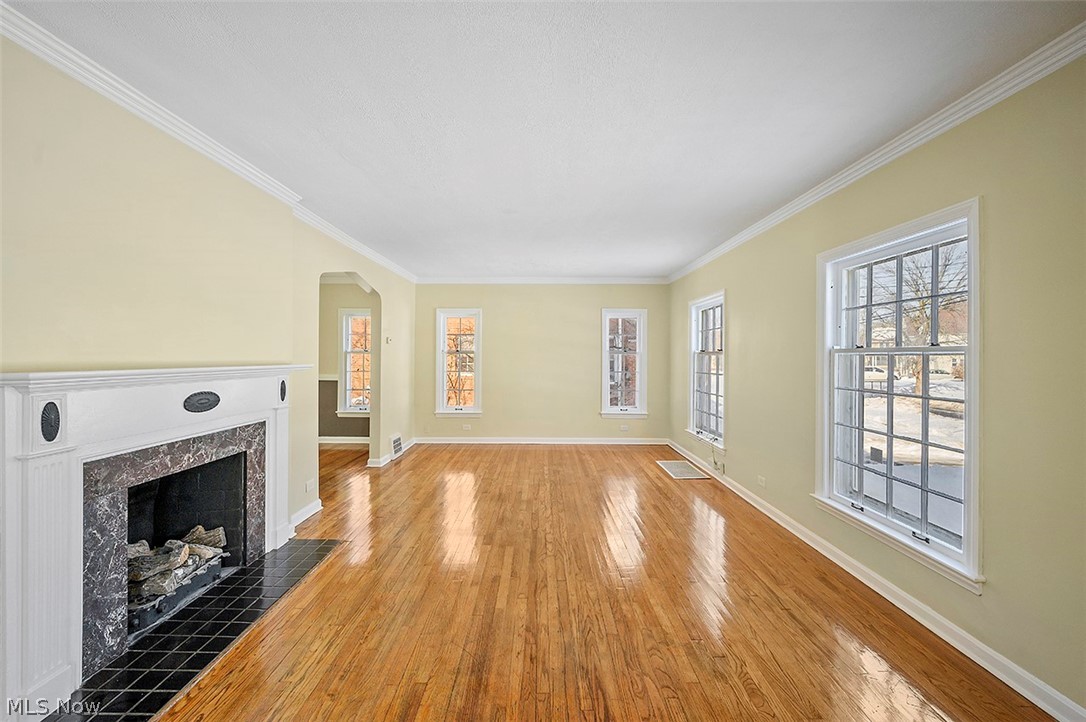 3518 Cummings Road Cleveland, OH 44118 - Photo 3 of 16 Gallery Image 3
