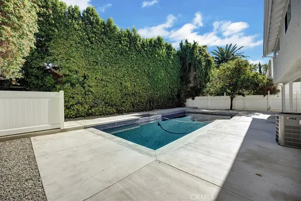 $6,800 | 5346 Tyrone Avenue, Sherman Oaks, CA 91401