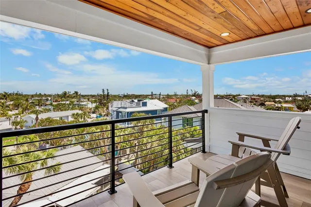 $5,290,000 | 135 Avenida Veneccia, Sarasota, FL 34242