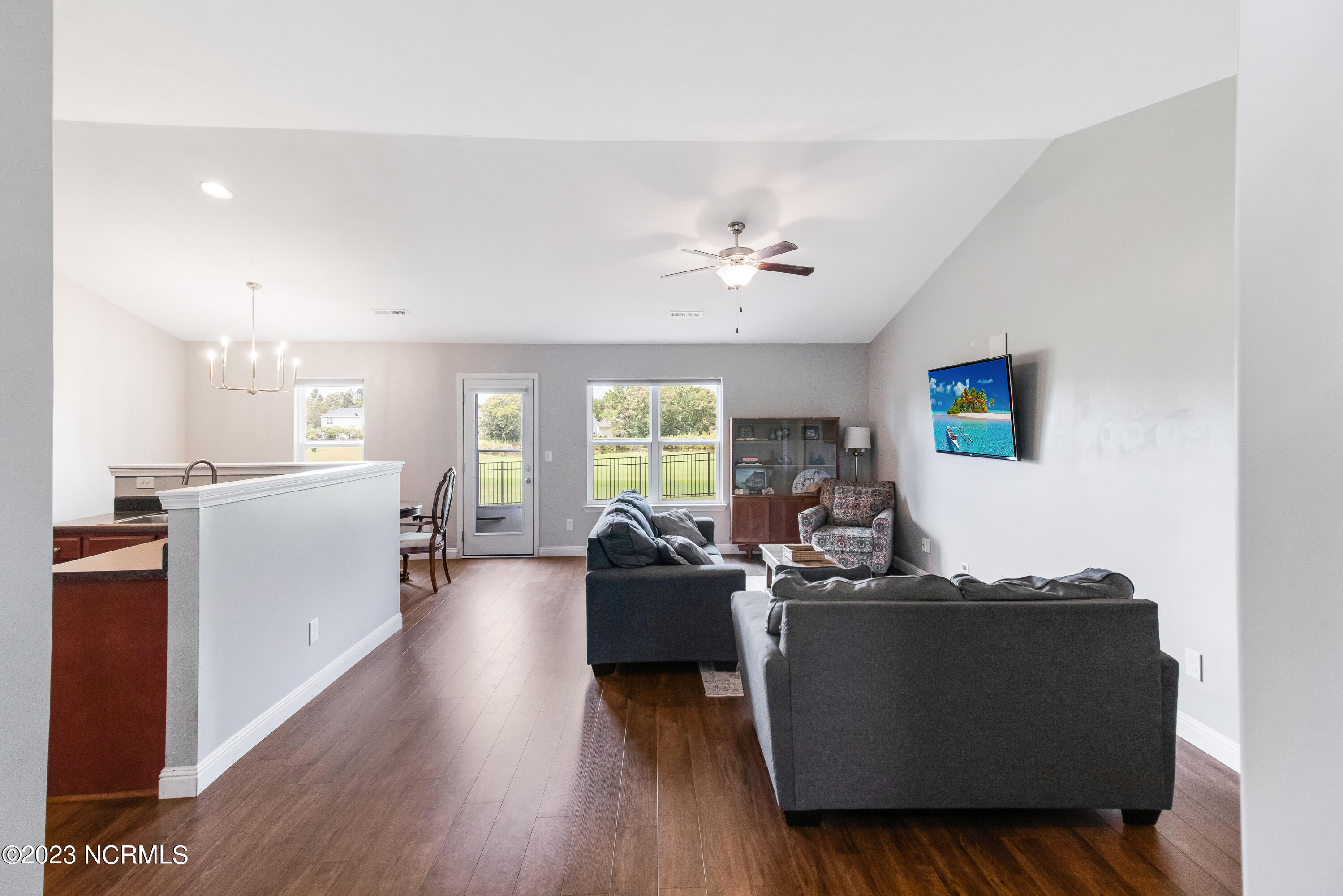 1457 Round Ridge Road Southeast Bolivia, NC 28422 - Photo 13 of 51 Great room