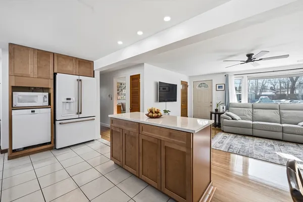 $3,500 | 11 Hillcrest Avenue, Brockton, MA 02301