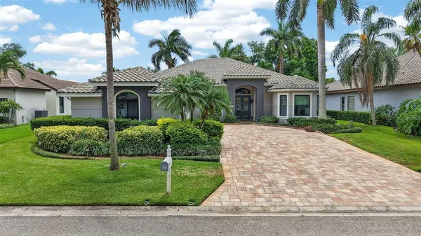 $1,650,000 | 820 Sand Pine Drive Northeast, St. Petersburg, FL 33703