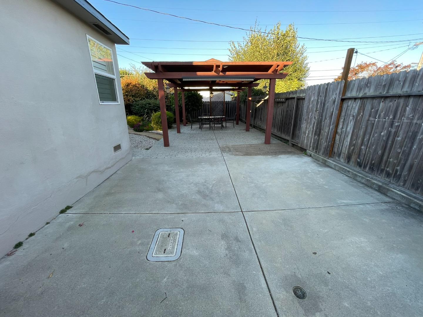 3709 Casanova Drive San Mateo, CA 94403 - Photo 10 of 13