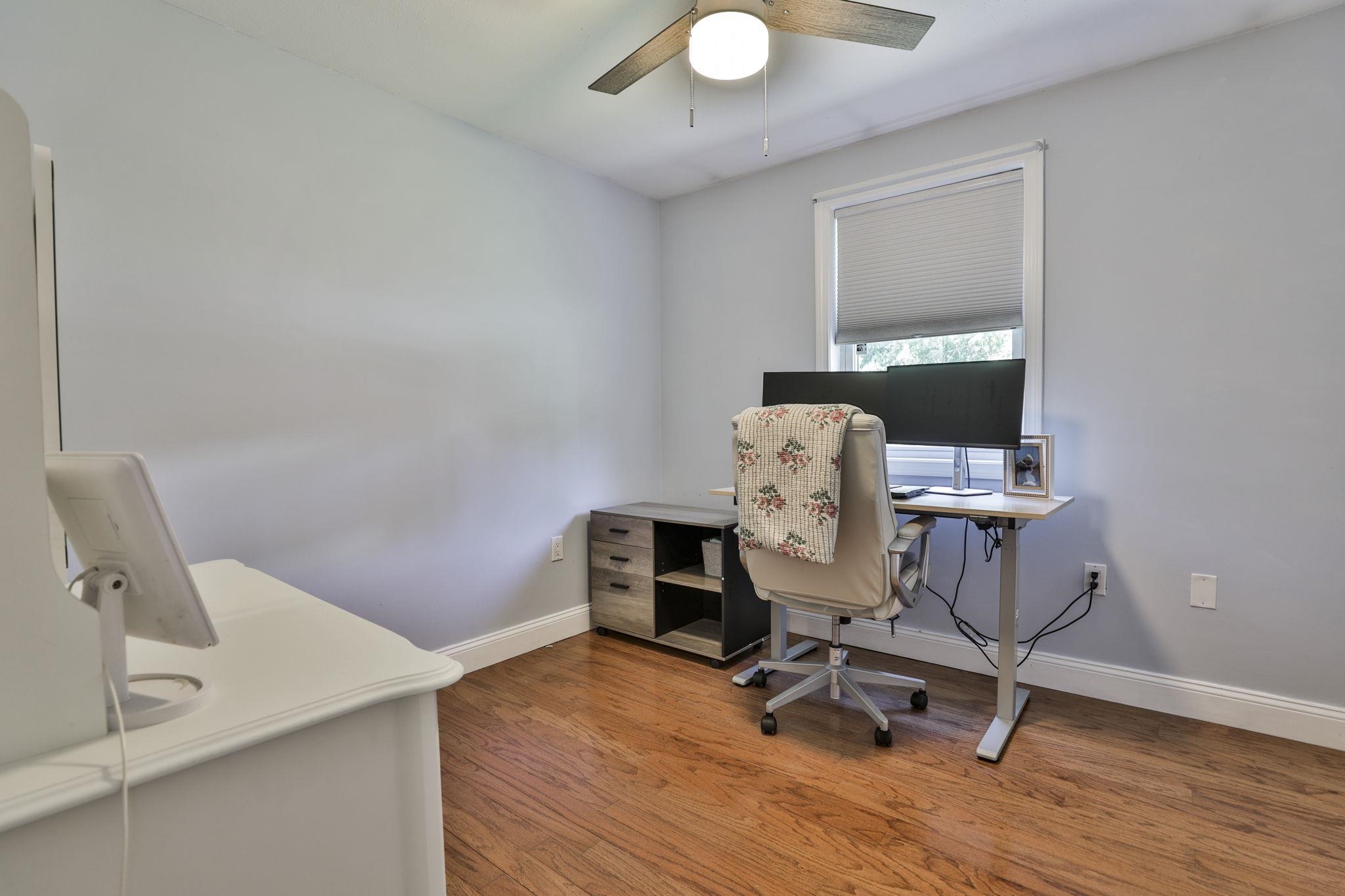 506 Mammoth Road Pelham, NH 03076 - Photo 19 of 39 Gallery Image 19