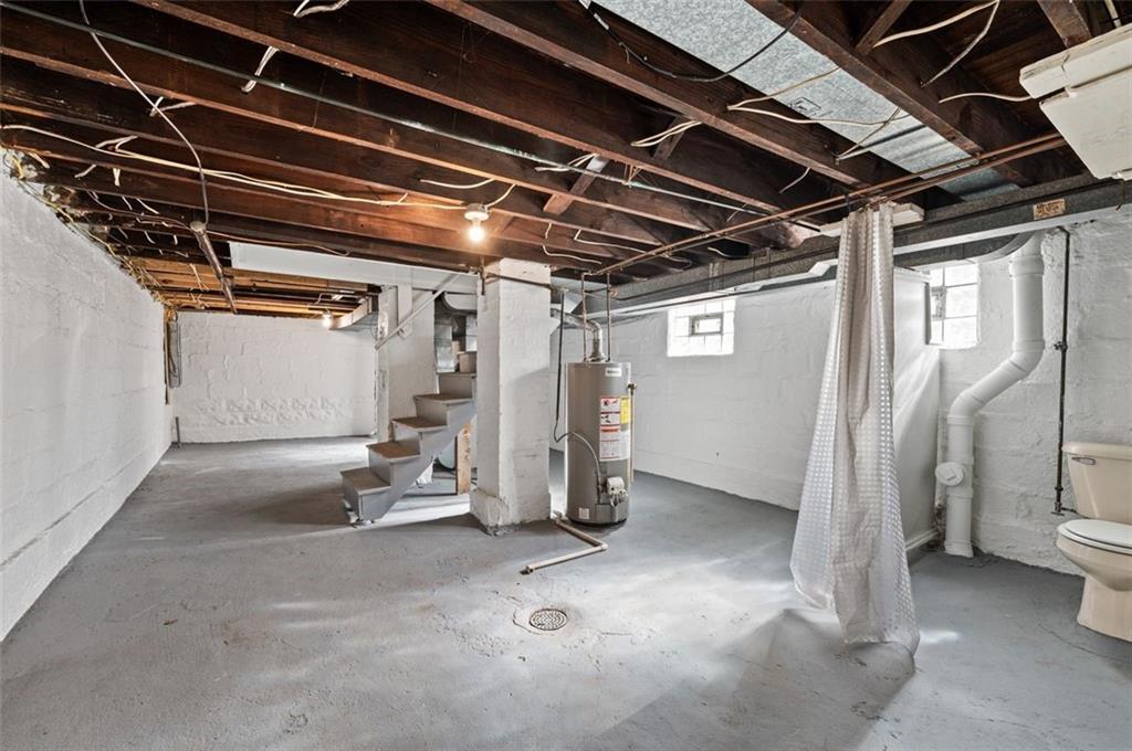 800 State Street Duquesne, PA 15110 - Photo 18 of 27 a view of empty room with wooden ceiling