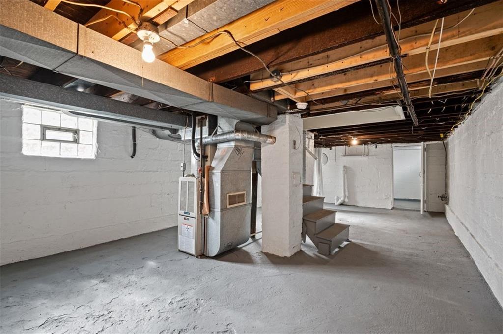 800 State Street Duquesne, PA 15110 - Photo 20 of 27 a view of a room with gym equipment