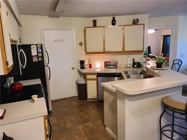 $2,200 | 9999 Summerbreeze Drive, Unit 417, Sunrise, FL 33322