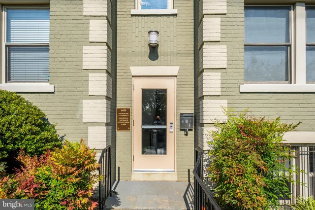 $1,600 | 4420 1st Place Northeast, Unit 22, Washington, DC 20011