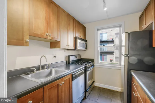 $1,600 | 4420 1st Place Northeast, Unit 22, Washington, DC 20011